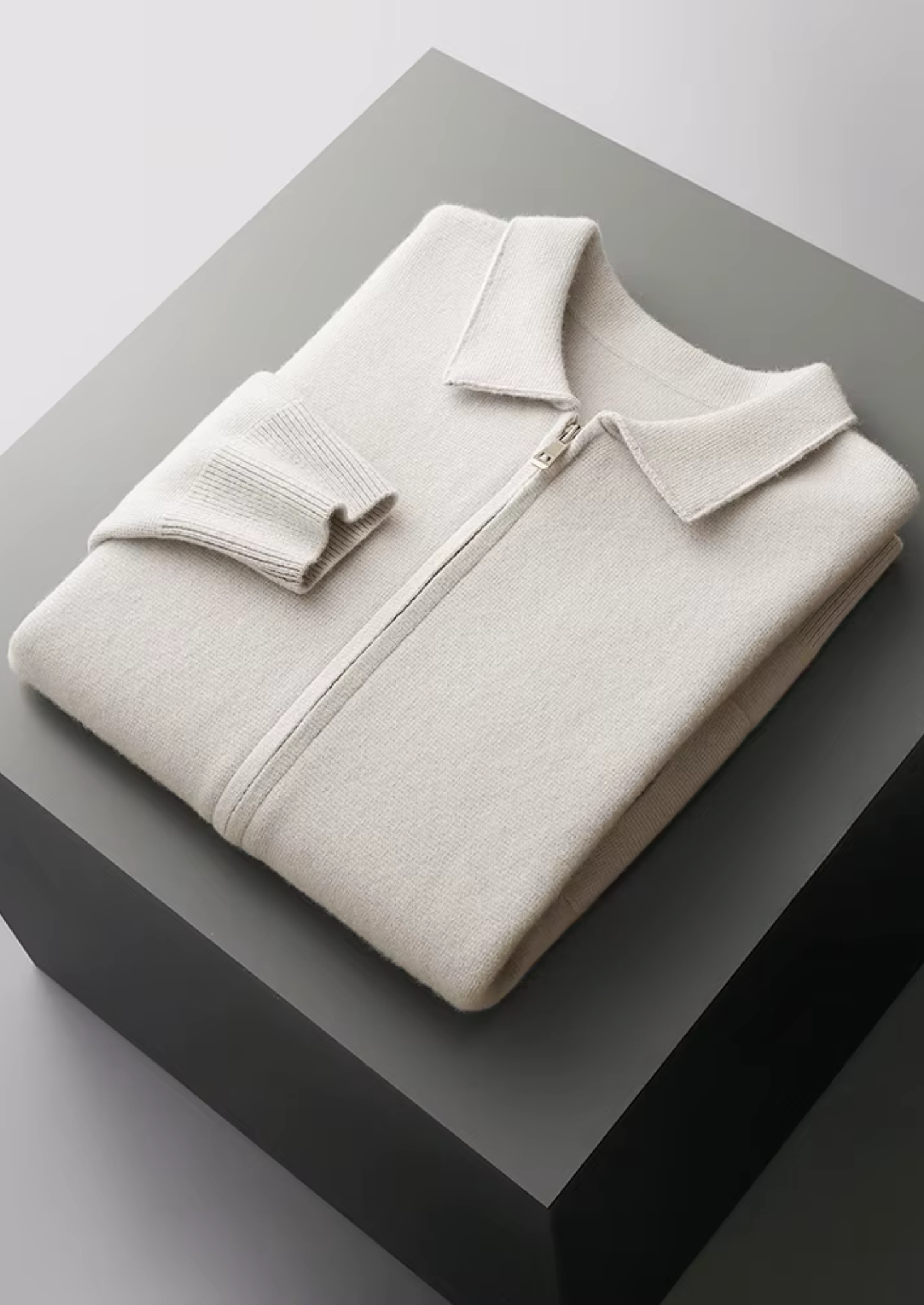 Saf Ekstra İnce Merino Yünü Fermuarlı Polo Hırka