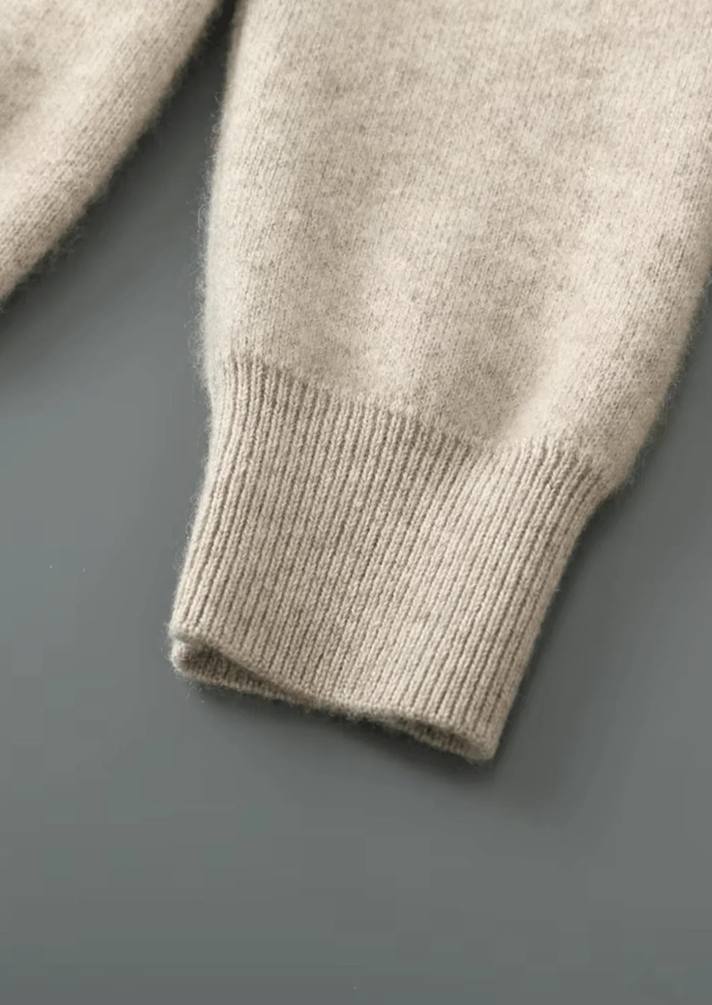 Saf Ekstra İnce Merino Yünü V Yaka Hırka - Martin Milano