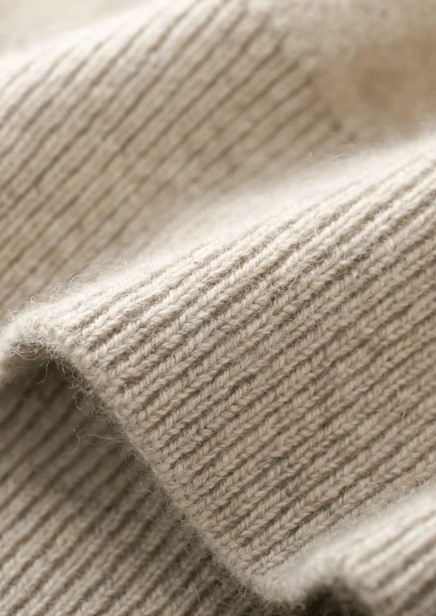 Saf Ekstra İnce Merino Yünü V Yaka Hırka - Martin Milano