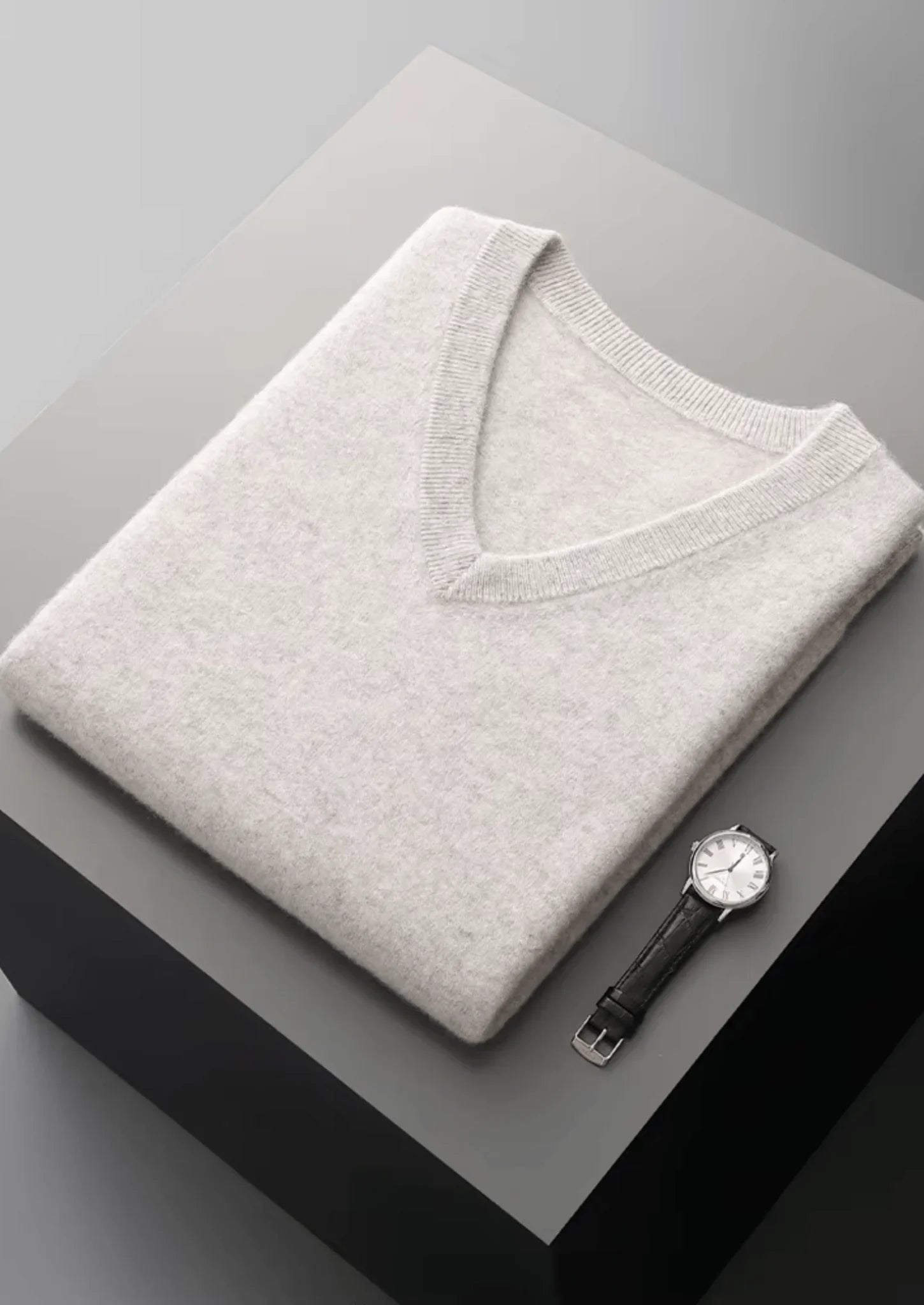 Saf Ekstra İnce Merino Yünü V Yaka Süveter - Martin Milano