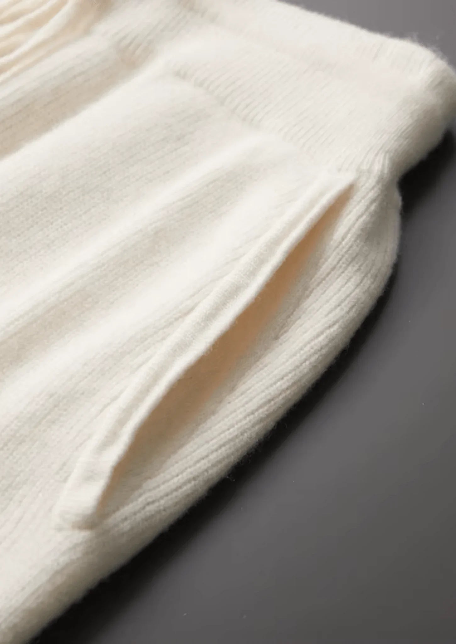 Saf Ekstra İnce Merino Yün Alessio Takım - Martin Milano