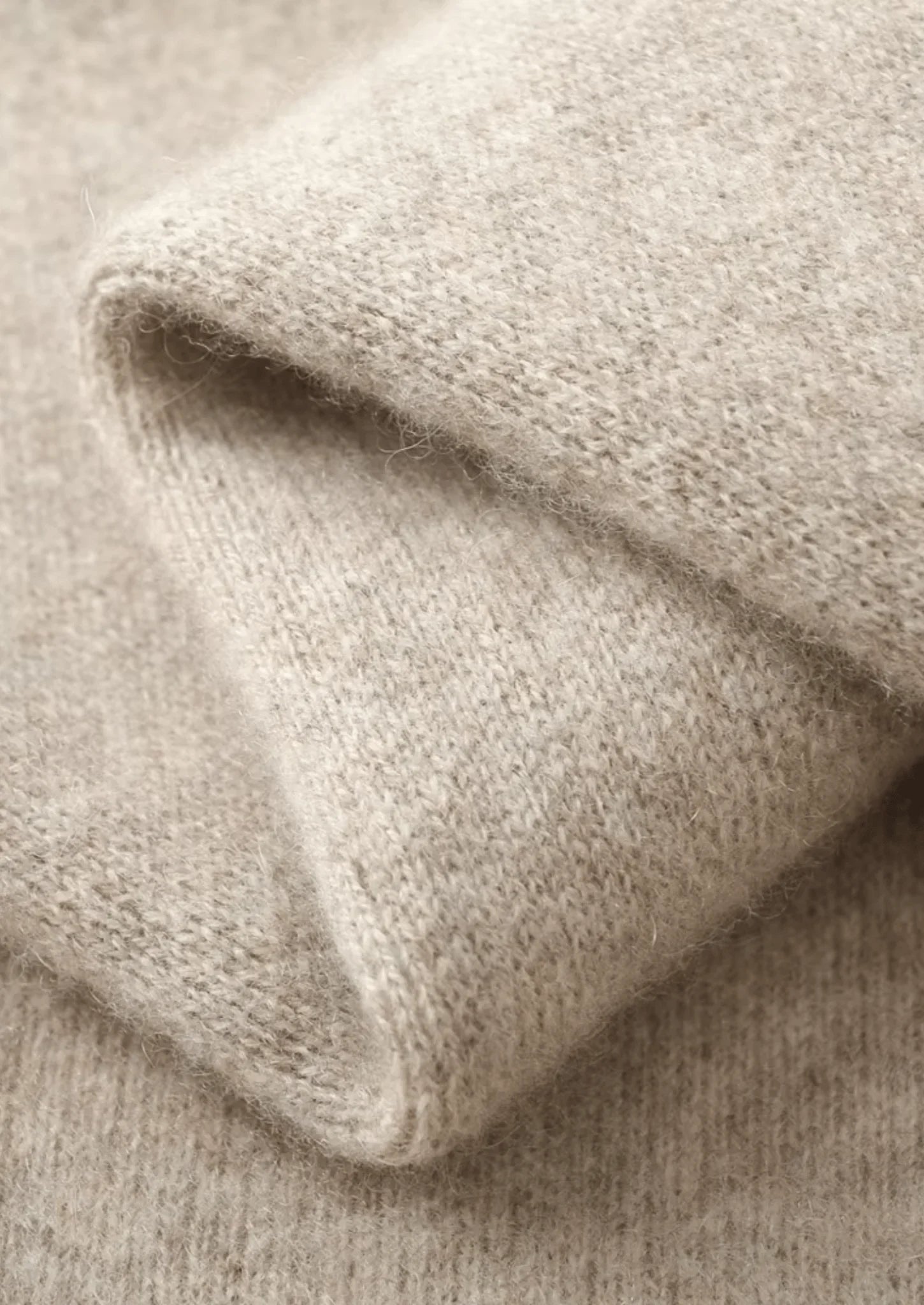 Saf Ekstra İnce Merino Yünü V Yaka Hırka - Martin Milano