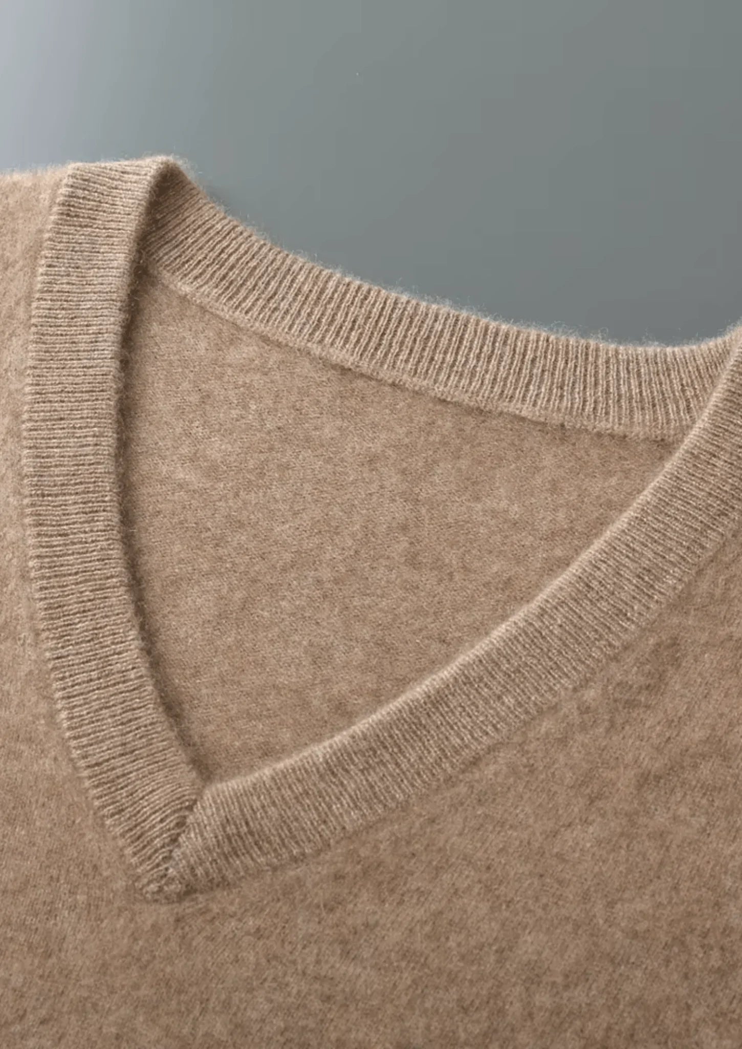 Saf Ekstra İnce Merino Yünü V Yaka Süveter - Martin Milano